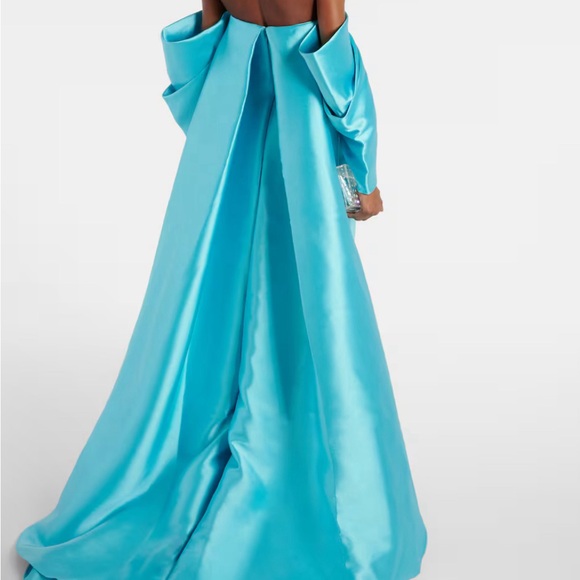 SOLACE LONDON EVENING GOWN - Picture 2 of 9